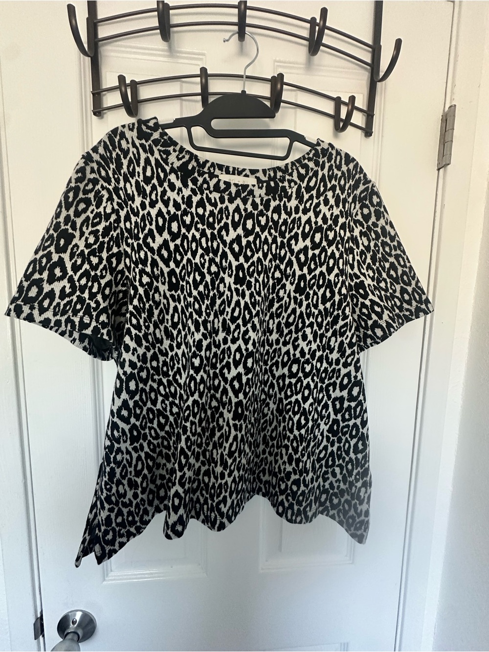 Anthropologie Eri + Ali Black and White Leopard Print Women’s Top XL- EUC